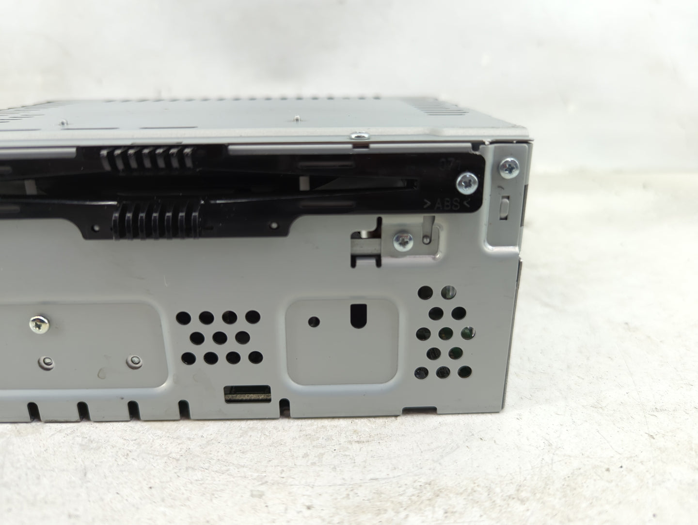 2015-2016 Ford Escape Radio AM FM Cd Player Receiver Replacement P/N:CQ-FJ12E2UME Fits Fits 2015 2016 OEM Used Auto Parts - 