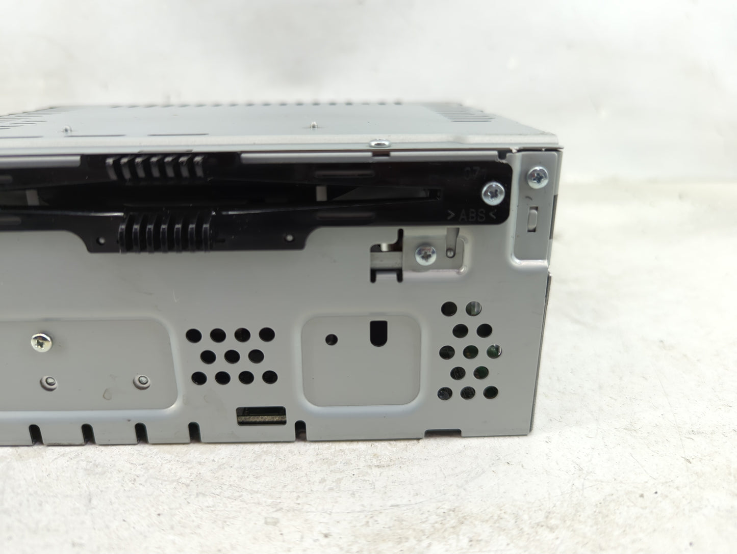 2015-2016 Ford Escape Radio AM FM Cd Player Receiver Replacement P/N:CQ-FJ12E2UME Fits Fits 2015 2016 OEM Used Auto Parts - 