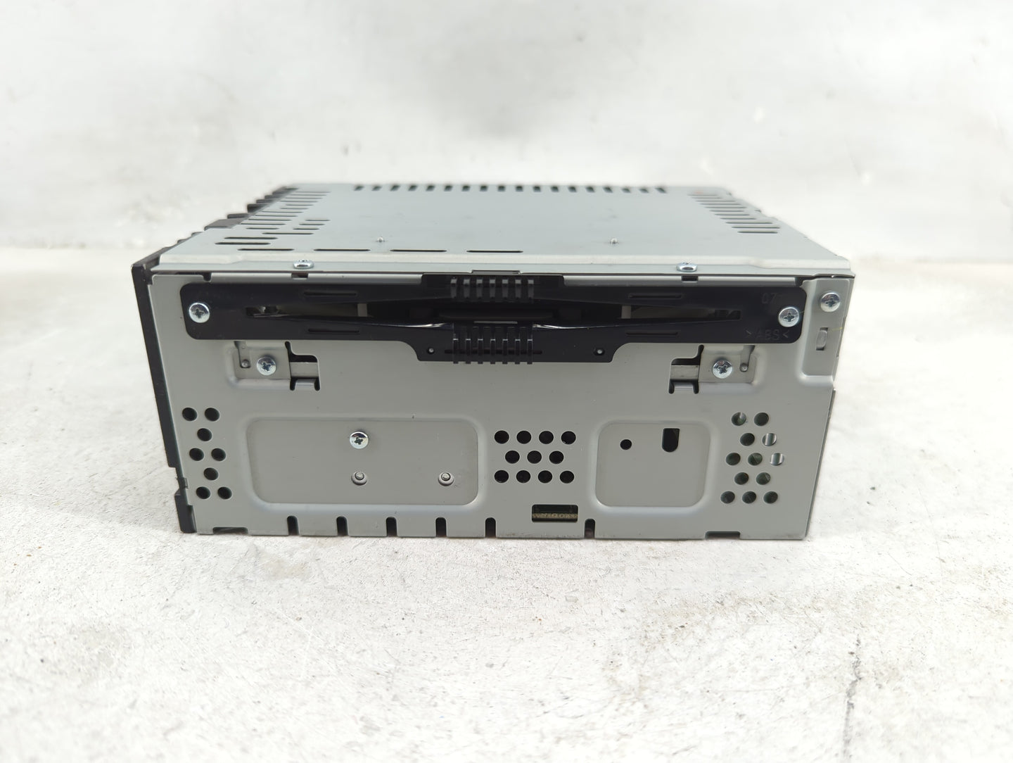 2015-2016 Ford Escape Radio AM FM Cd Player Receiver Replacement P/N:CQ-FJ12E2UME Fits Fits 2015 2016 OEM Used Auto Parts - 
