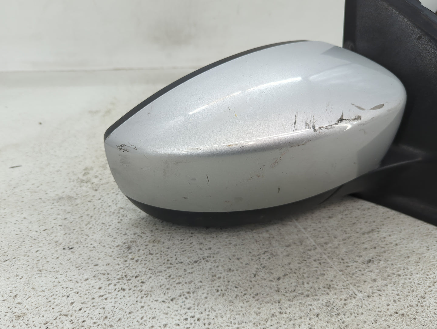 2013-2016 Ford Escape Passenger Side View Mirror - Right Door Mirror OEM Used - Oemusedautoparts1.com