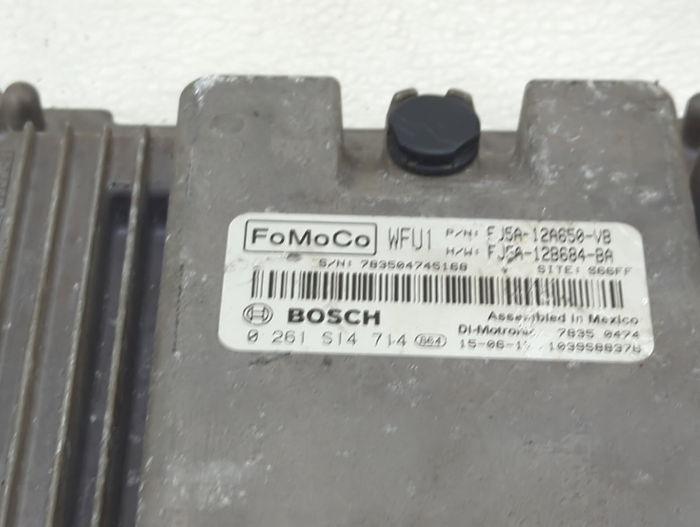 2015-2016 Ford Escape PCM Engine Control Computer ECU ECM PCU OEM P/N:FJ5A-12A650-VB FJ5A-12B684-BA Fits Fits 2015 2016 OEM 