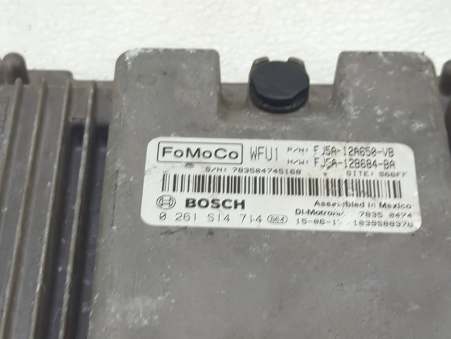 2015-2016 Ford Escape PCM Engine Control Computer ECU ECM PCU OEM P/N:FJ5A-12A650-VB FJ5A-12B684-BA Fits Fits 2015 2016 OEM 
