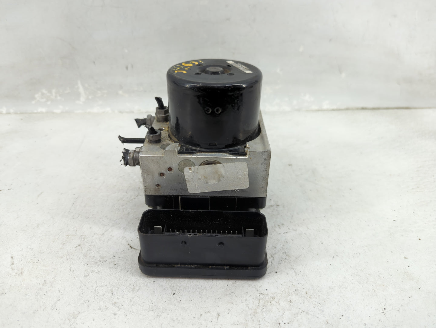 2016 Ford Escape ABS Pump Control Module Replacement P/N:CV61-2C405-AG Fits OEM Used Auto Parts - Oemusedautoparts1.com