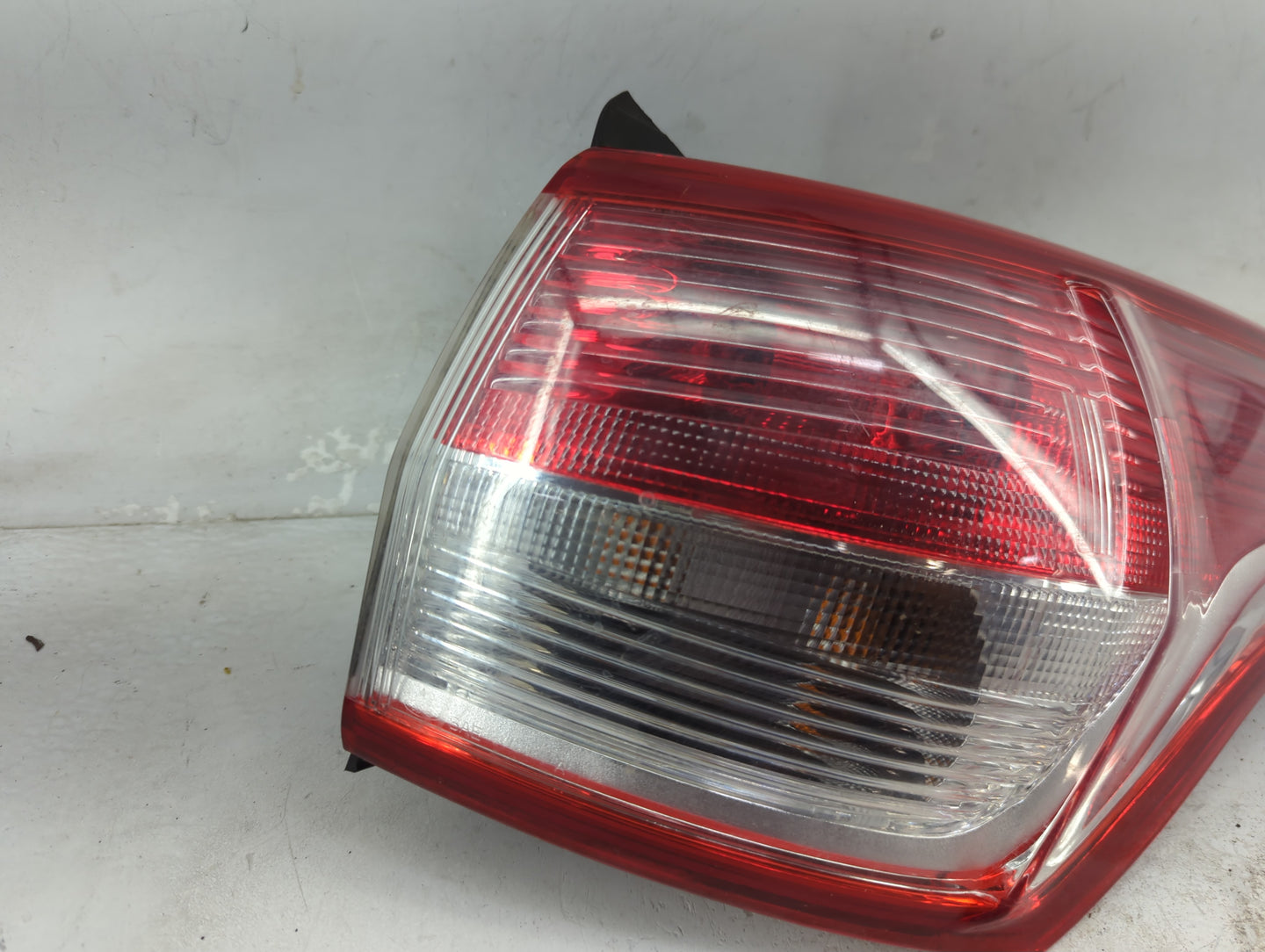 2013-2016 Ford Escape Tail Light Assembly Passenger Right OEM P/N:CJ5X-13440-A CJ54-13404-A Fits Fits 2013 2014 2015 2016 OE