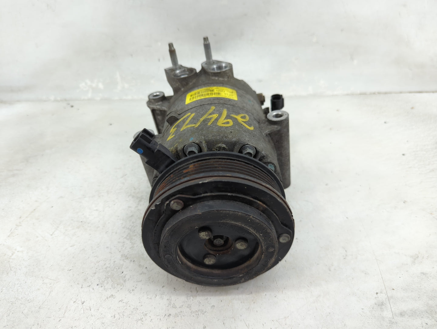2013-2016 Ford Escape Air Conditioning A/c Ac Compressor Oem 1466924 - Oemusedautoparts1.com