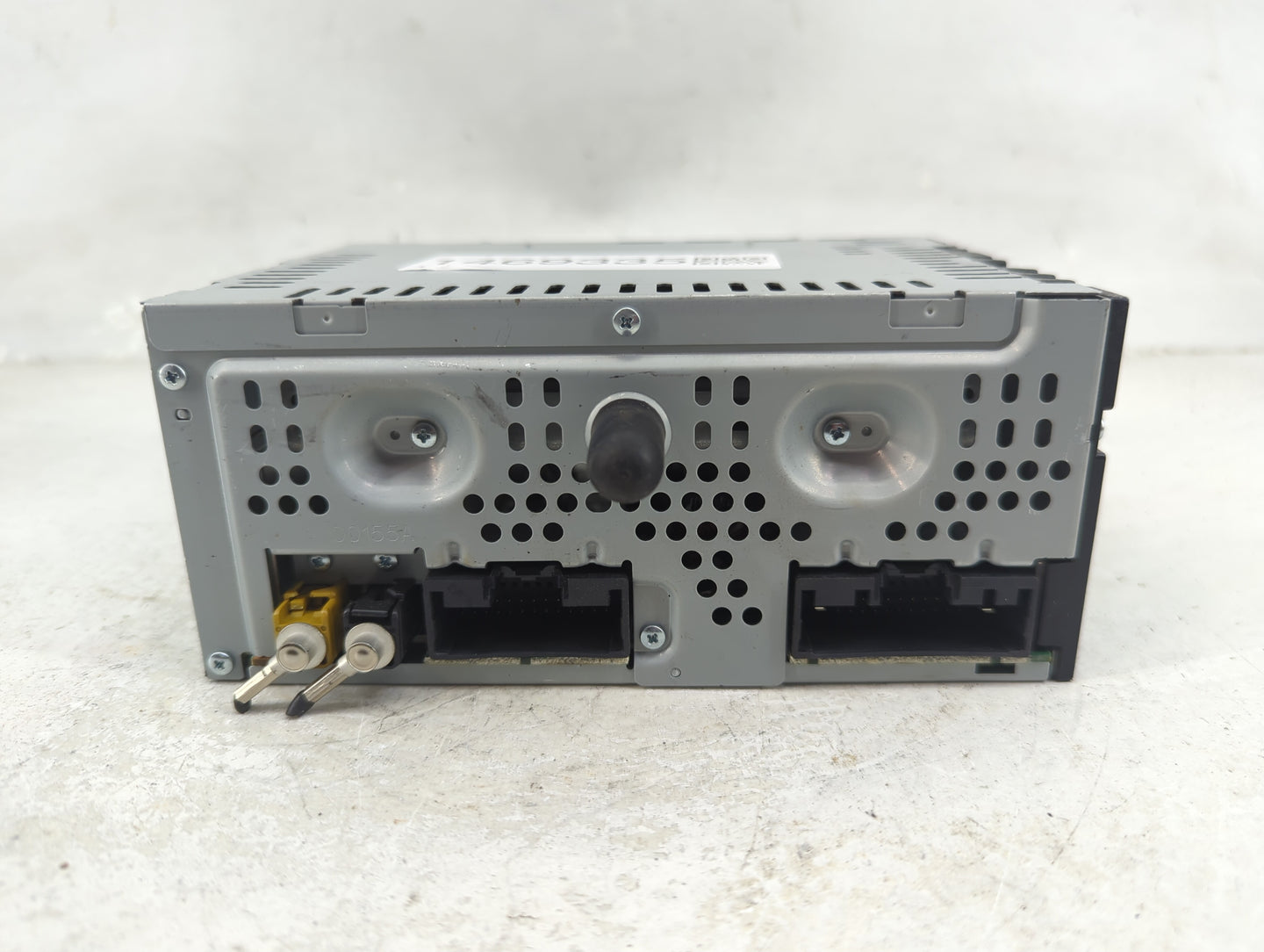 2015-2016 Ford Escape Radio AM FM Cd Player Receiver Replacement P/N:CQ-FJ12E2UMF Fits Fits 2015 2016 OEM Used Auto Parts - 