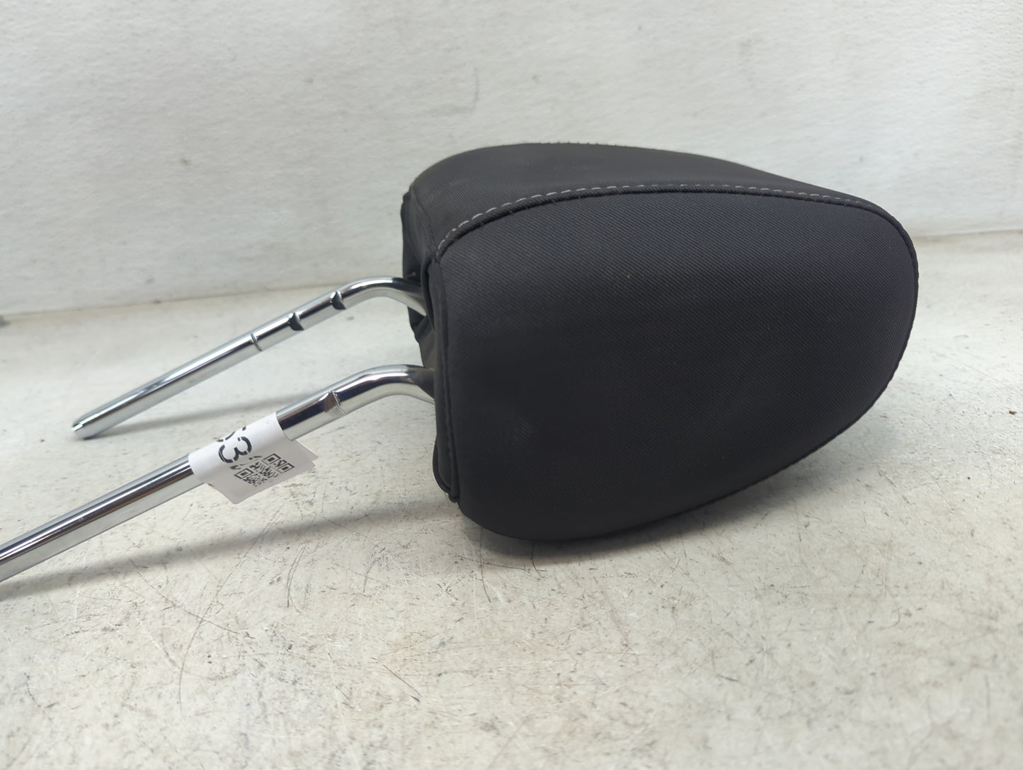 2016-2019 Ford Escape Headrest Head Rest Front Driver Seat Black 1470532 - Oemusedautoparts1.com