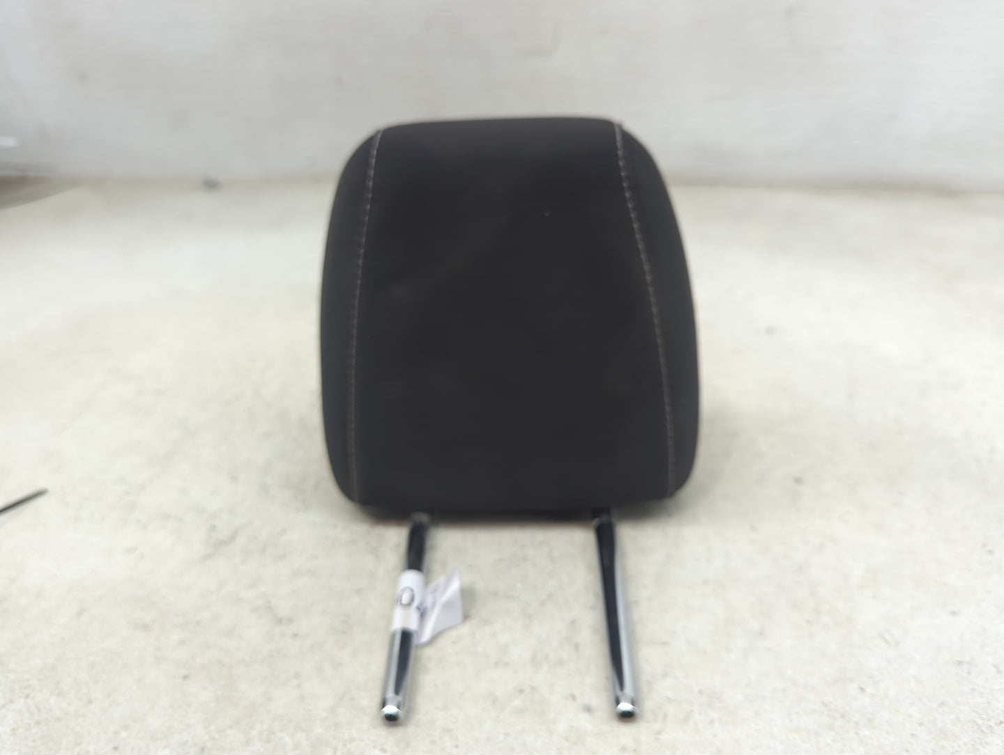 2016-2019 Ford Escape Headrest Head Rest Rear Seat Fits Fits 2016 2017 2018 2019 OEM Used Auto Parts - Oemusedautoparts1.com