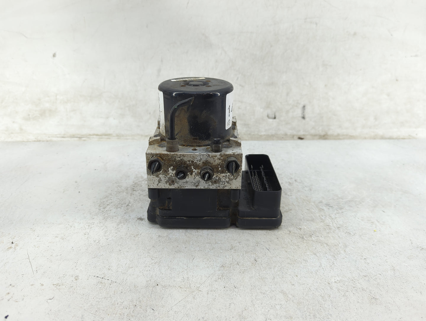 2016 Ford Escape ABS Pump Control Module Replacement P/N:CV61-2C405-GA 10.0212-1064.4 Fits OEM Used Auto Parts - Oemusedauto