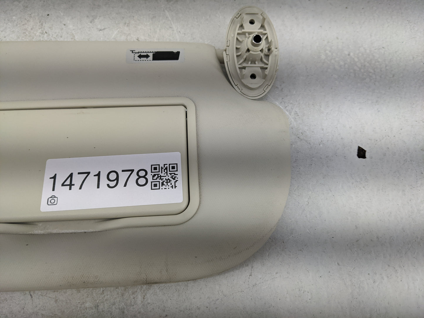 2013-2019 Ford Escape Sun Visor Shade Replacement Passenger Right Mirror Fits Fits 2013 2014 2015 2016 2017 2018 2019 OEM Us