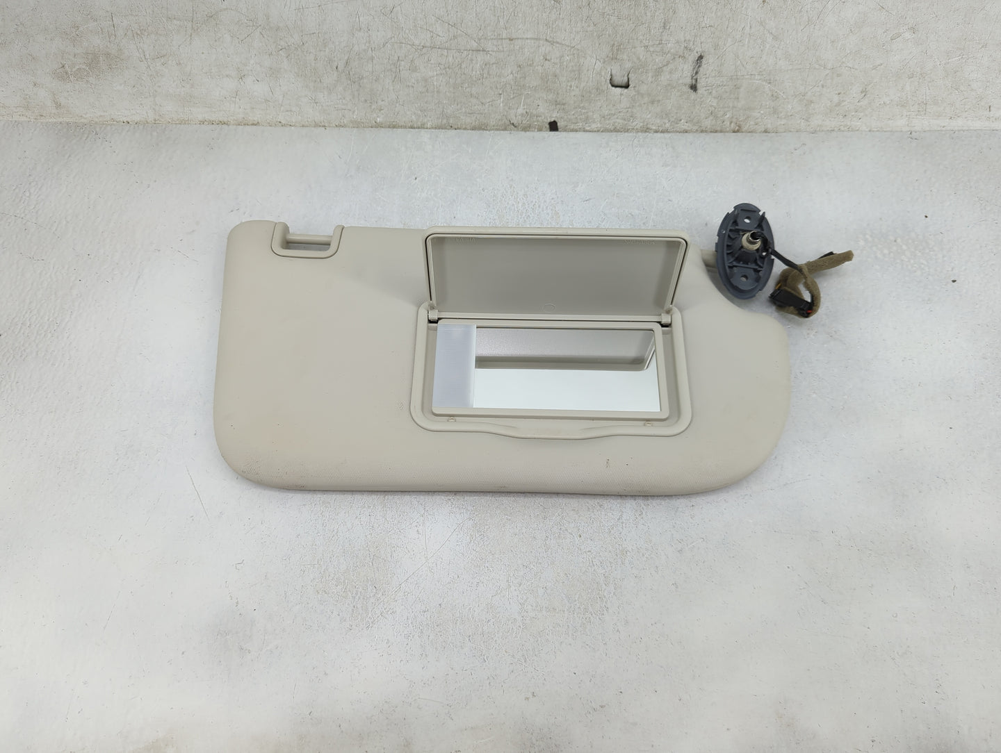 2013-2019 Ford Escape Sun Visor Shade Replacement Passenger Right Mirror Fits Fits 2013 2014 2015 2016 2017 2018 2019 OEM Us