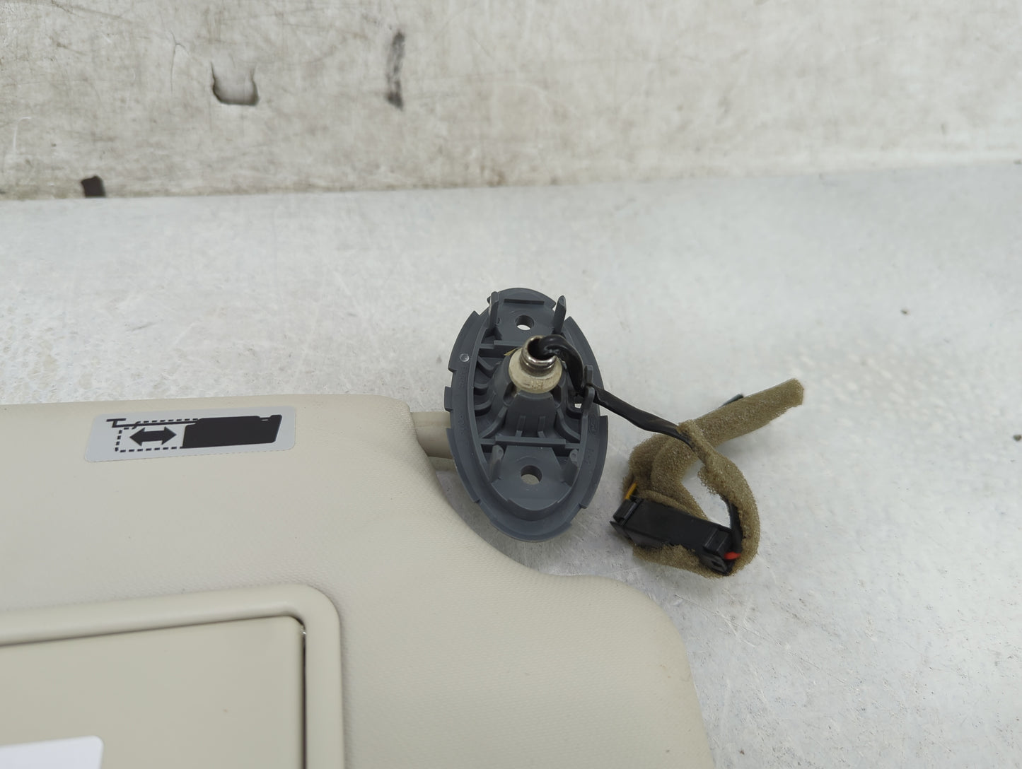2013-2019 Ford Escape Sun Visor Shade Replacement Passenger Right Mirror Fits Fits 2013 2014 2015 2016 2017 2018 2019 OEM Us