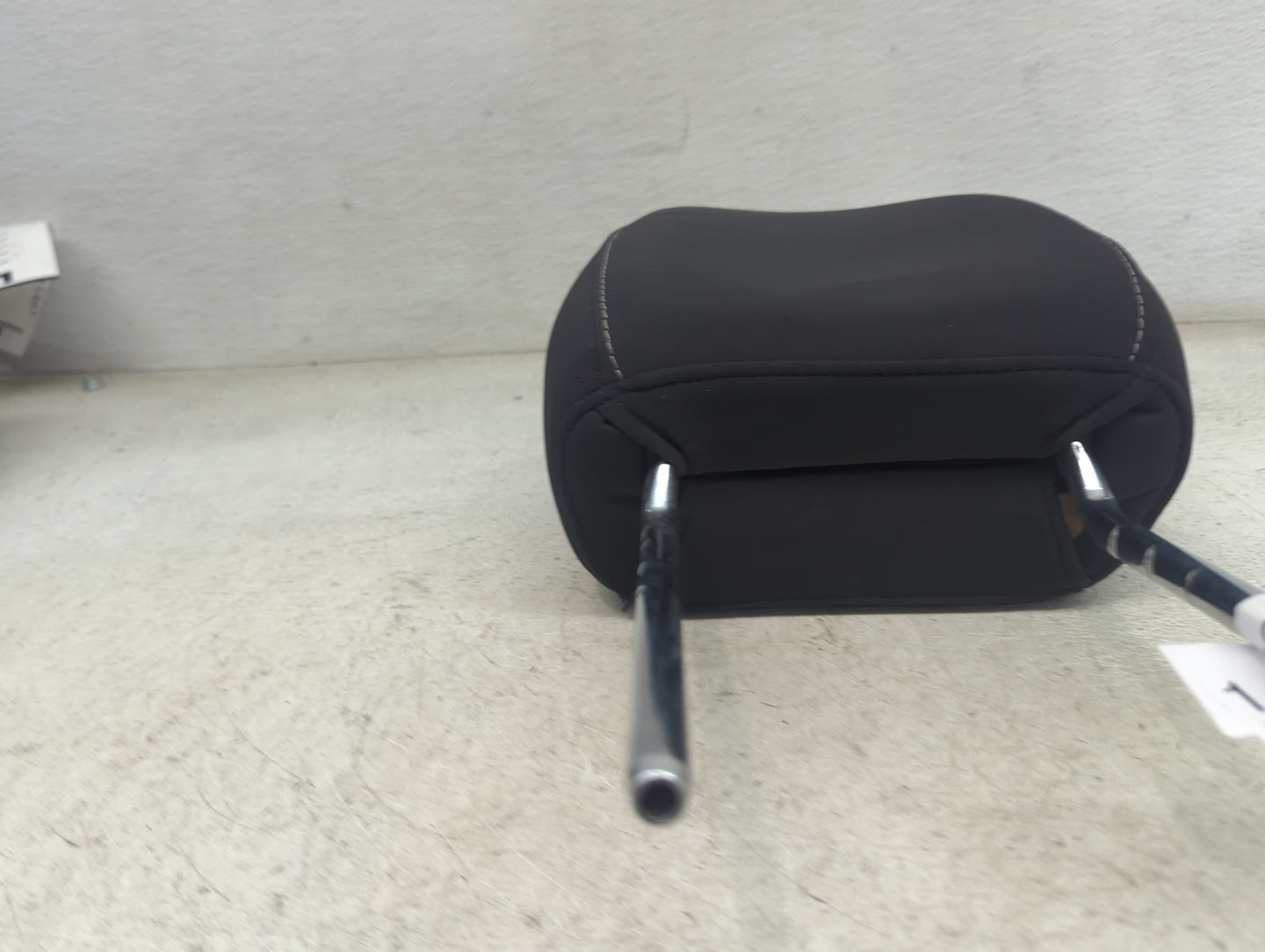 2016 Ford Escape Headrest Head Rest Front Driver Seat Black 1472771 - Oemusedautoparts1.com