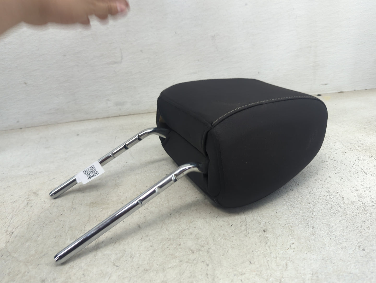 2016 Ford Escape Headrest Head Rest Front Driver Seat Black 1472771 - Oemusedautoparts1.com