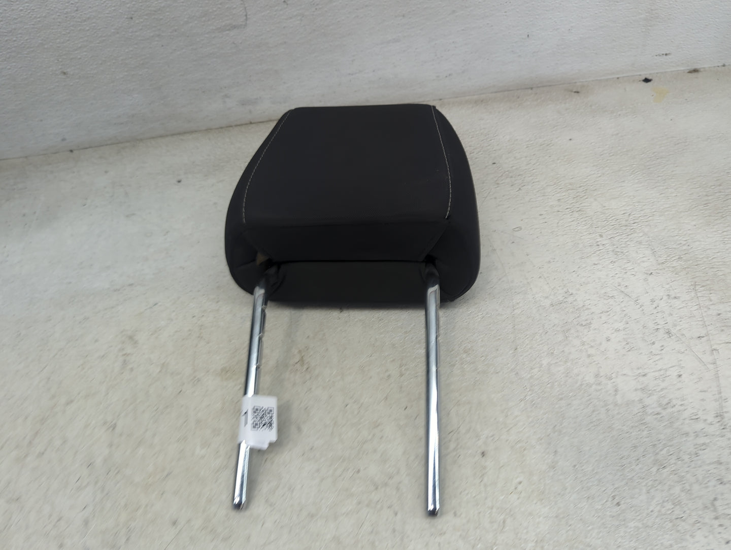 2016 Ford Escape Headrest Head Rest Front Driver Seat Black 1472771 - Oemusedautoparts1.com