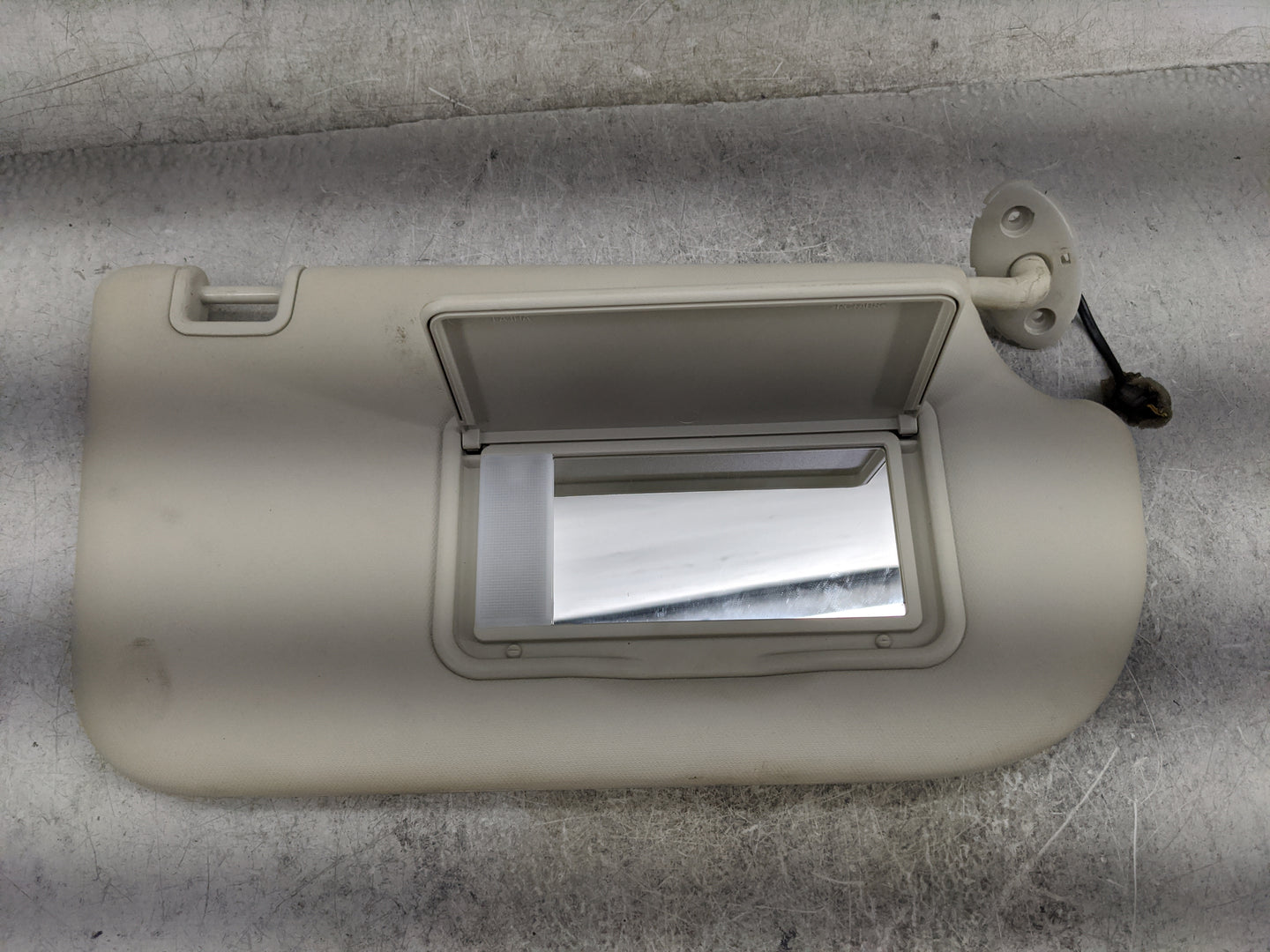 2013-2019 Ford Escape Sun Visor Shade Replacement Passenger Right Mirror Fits Fits 2013 2014 2015 2016 2017 2018 2019 OEM Us