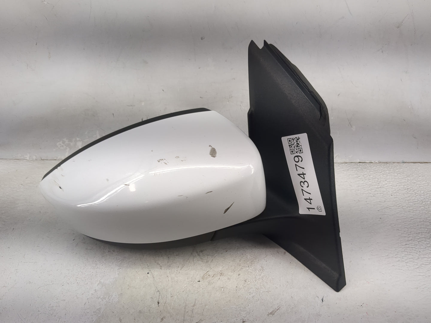 2013-2016 Ford Escape Passenger Side View Mirror - Right Door Mirror OEM Used - Oemusedautoparts1.com