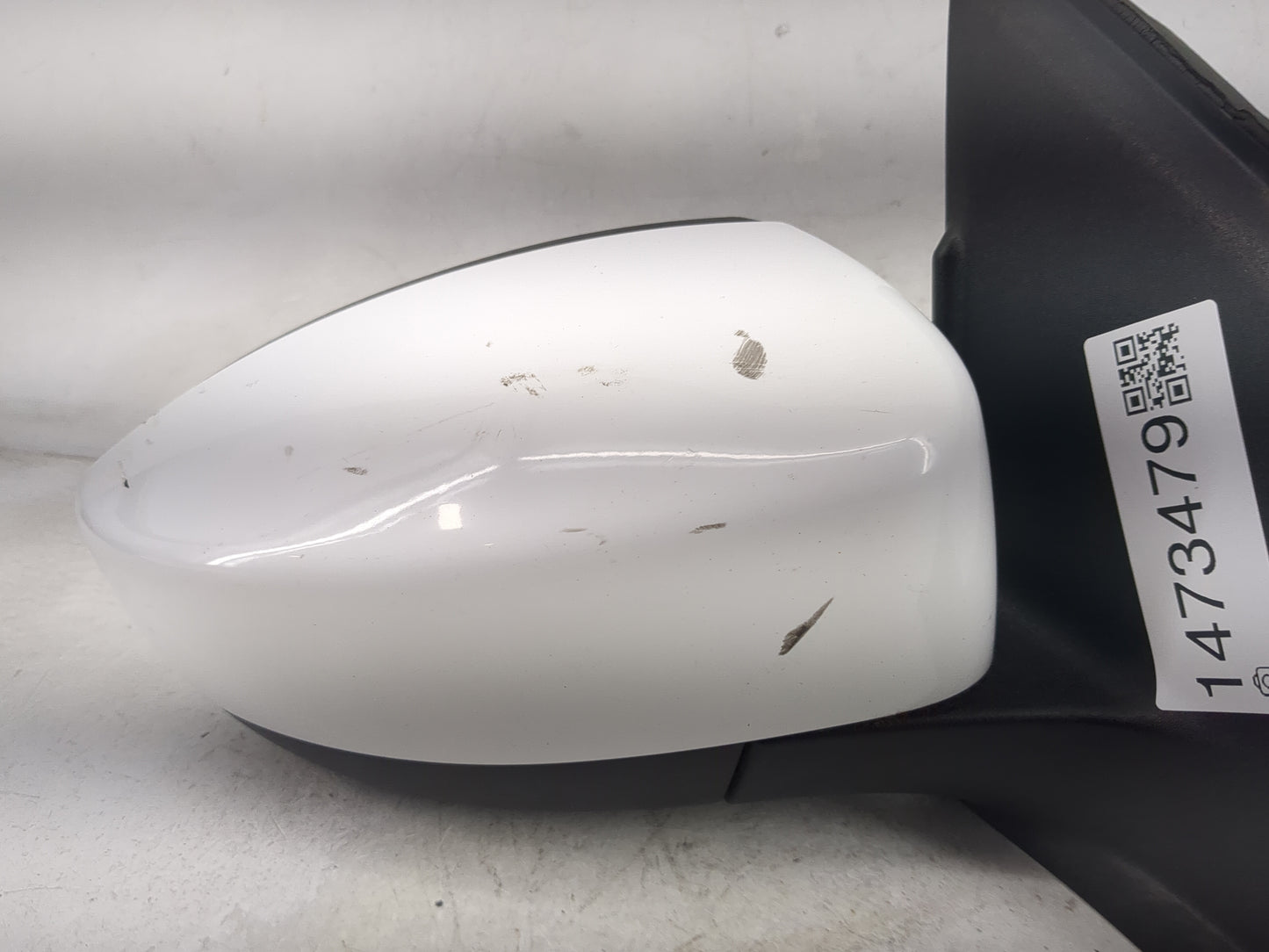 2013-2016 Ford Escape Passenger Side View Mirror - Right Door Mirror OEM Used - Oemusedautoparts1.com