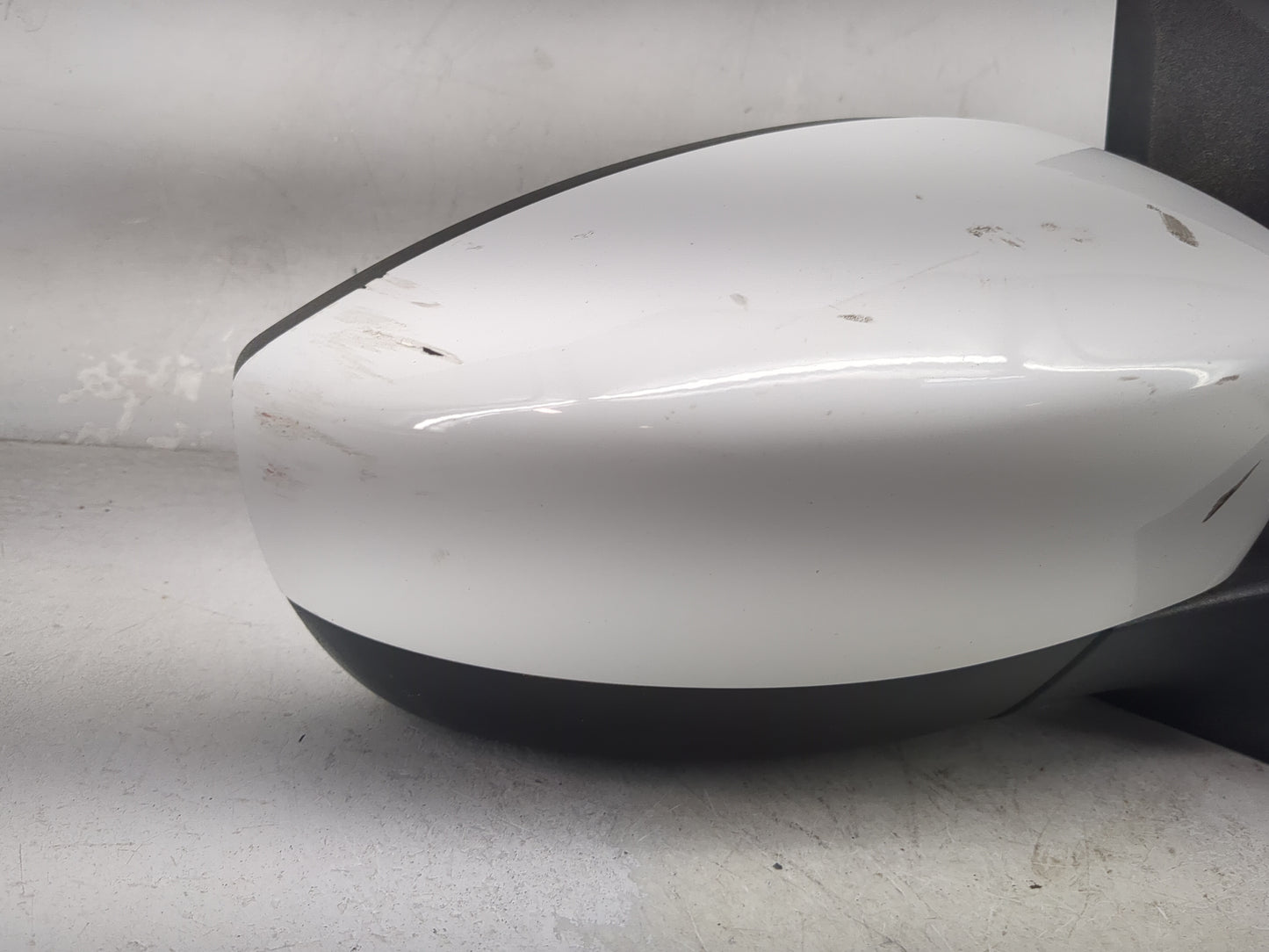 2013-2016 Ford Escape Passenger Side View Mirror - Right Door Mirror OEM Used - Oemusedautoparts1.com