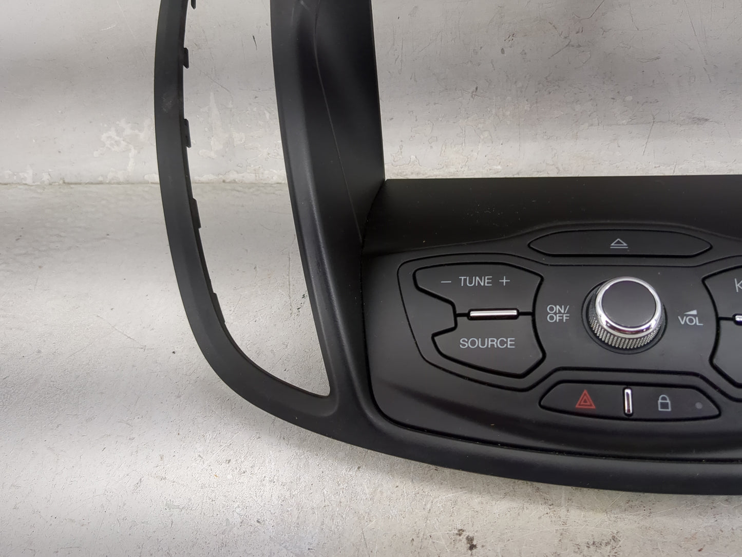 2016 Ford Escape Radio AM FM Cd Player Receiver Replacement P/N:CJ54-18835-CCW Fits OEM Used Auto Parts - Oemusedautoparts1.