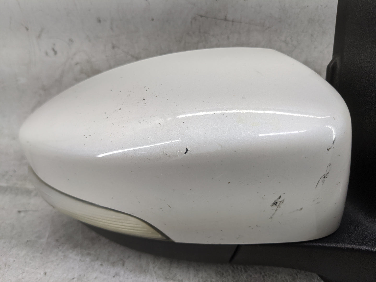 2013-2016 Ford Escape Passenger Side View Mirror - Right Door Mirror OEM Used - Oemusedautoparts1.com