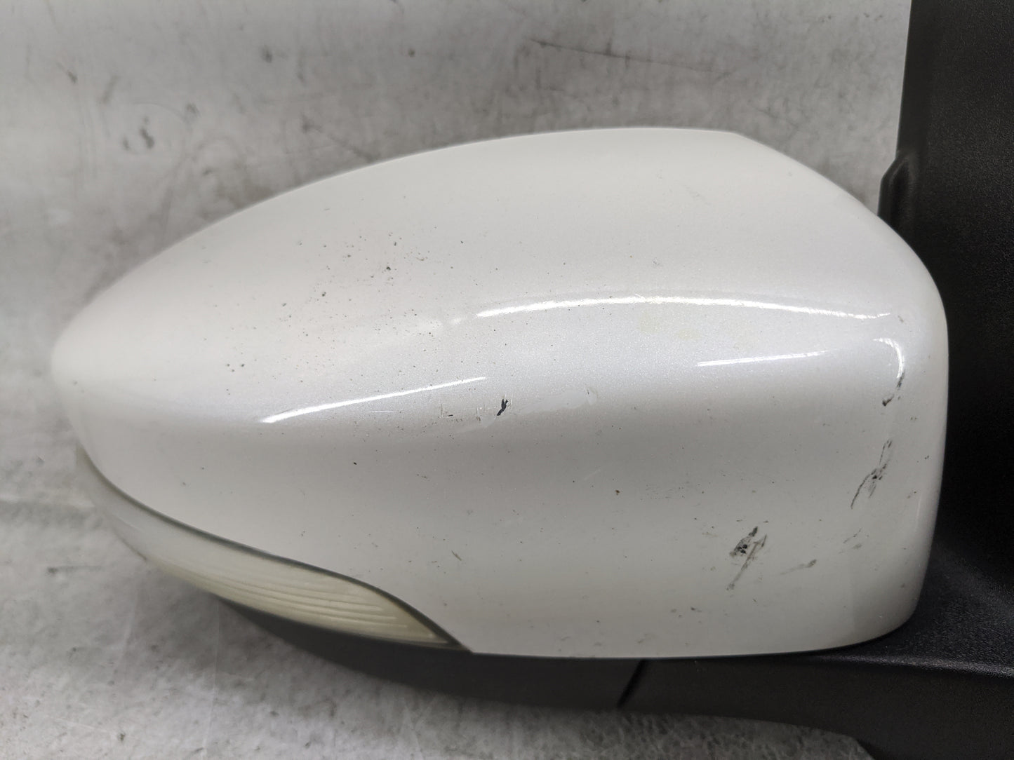 2013-2016 Ford Escape Passenger Side View Mirror - Right Door Mirror OEM Used - Oemusedautoparts1.com