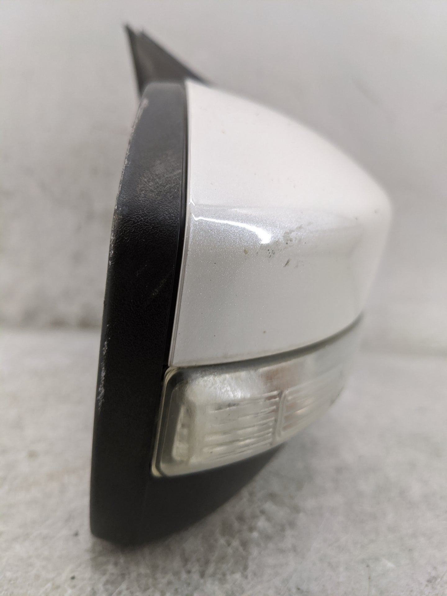 2013-2016 Ford Escape Passenger Side View Mirror - Right Door Mirror OEM Used - Oemusedautoparts1.com
