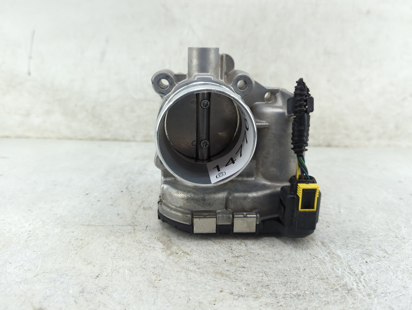 2013-2016 Ford Escape Throttle Body P/N:7S7G-9F991-CA 0280750535 Fits Fits 2013 2014 2015 2016 2017 2018 2019 OEM Used Auto 