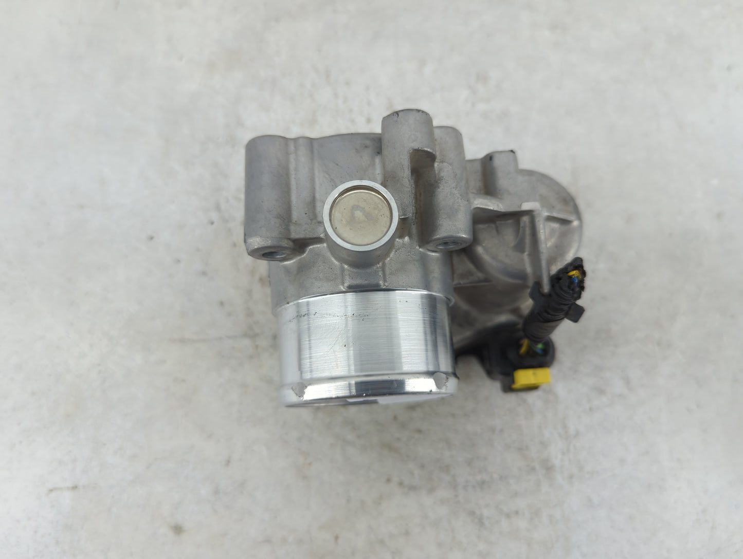 2013-2016 Ford Escape Throttle Body P/N:7S7G-9F991-CA 0280750535 Fits Fits 2013 2014 2015 2016 2017 2018 2019 OEM Used Auto 