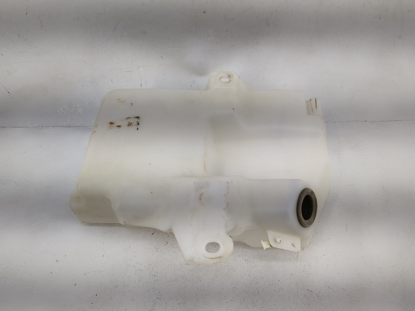 2015-2019 Ford Escape Windshield Washer Fluid Reservoir Bottle Oem 1478813 - Oemusedautoparts1.com