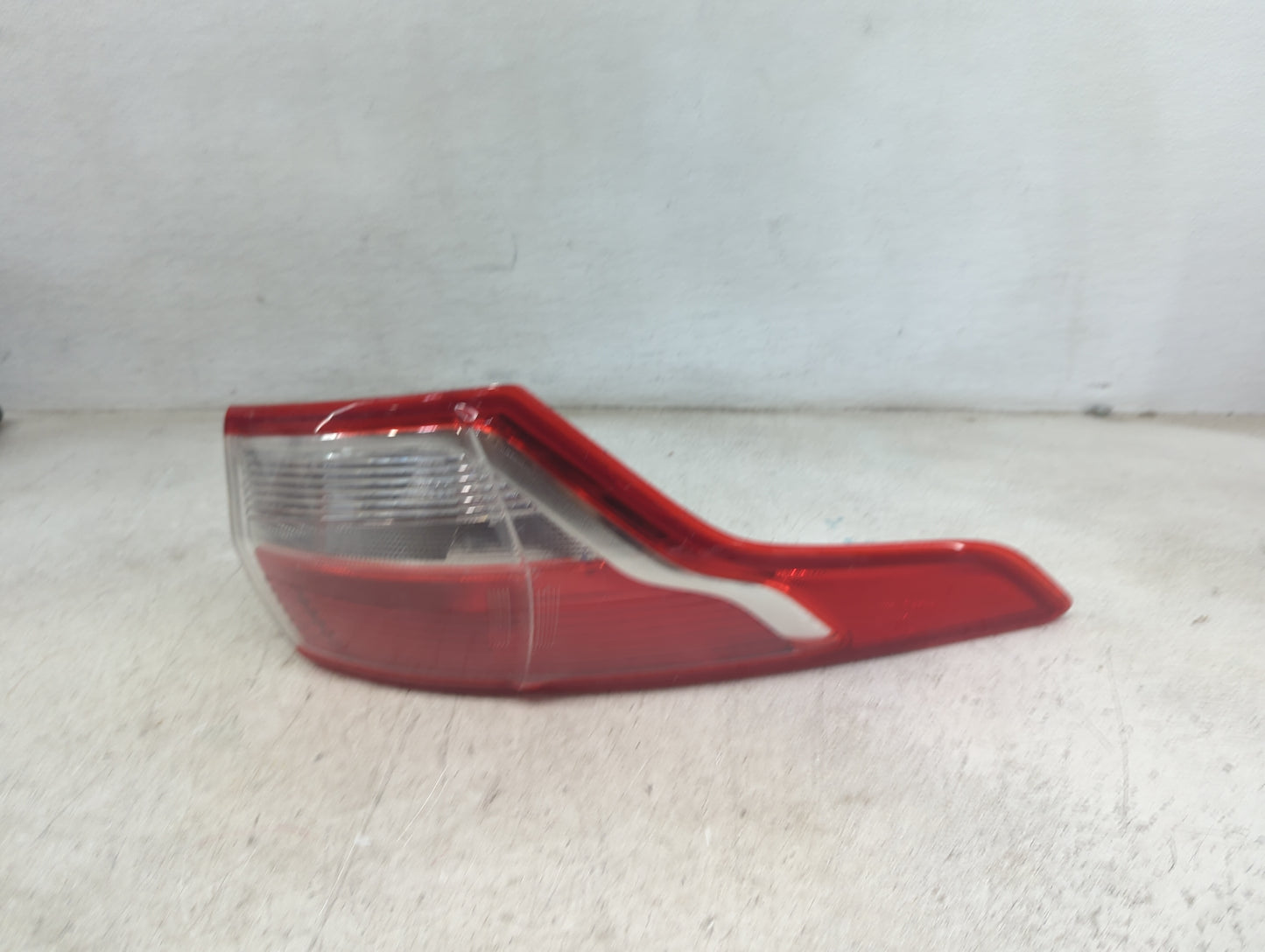2013-2016 Ford Escape Tail Light Assembly Driver Left OEM P/N:JX7T-13405-A Fits Fits 2013 2014 2015 2016 OEM Used Auto Parts