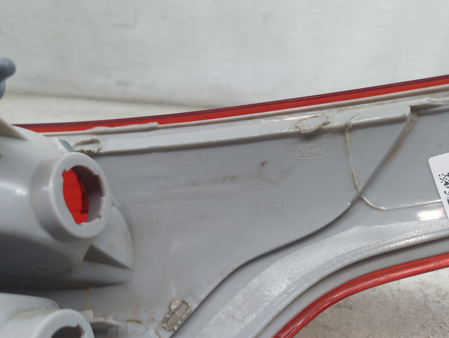 2013-2016 Ford Escape Tail Light Assembly Driver Left OEM P/N:JX7T-13405-A Fits Fits 2013 2014 2015 2016 OEM Used Auto Parts