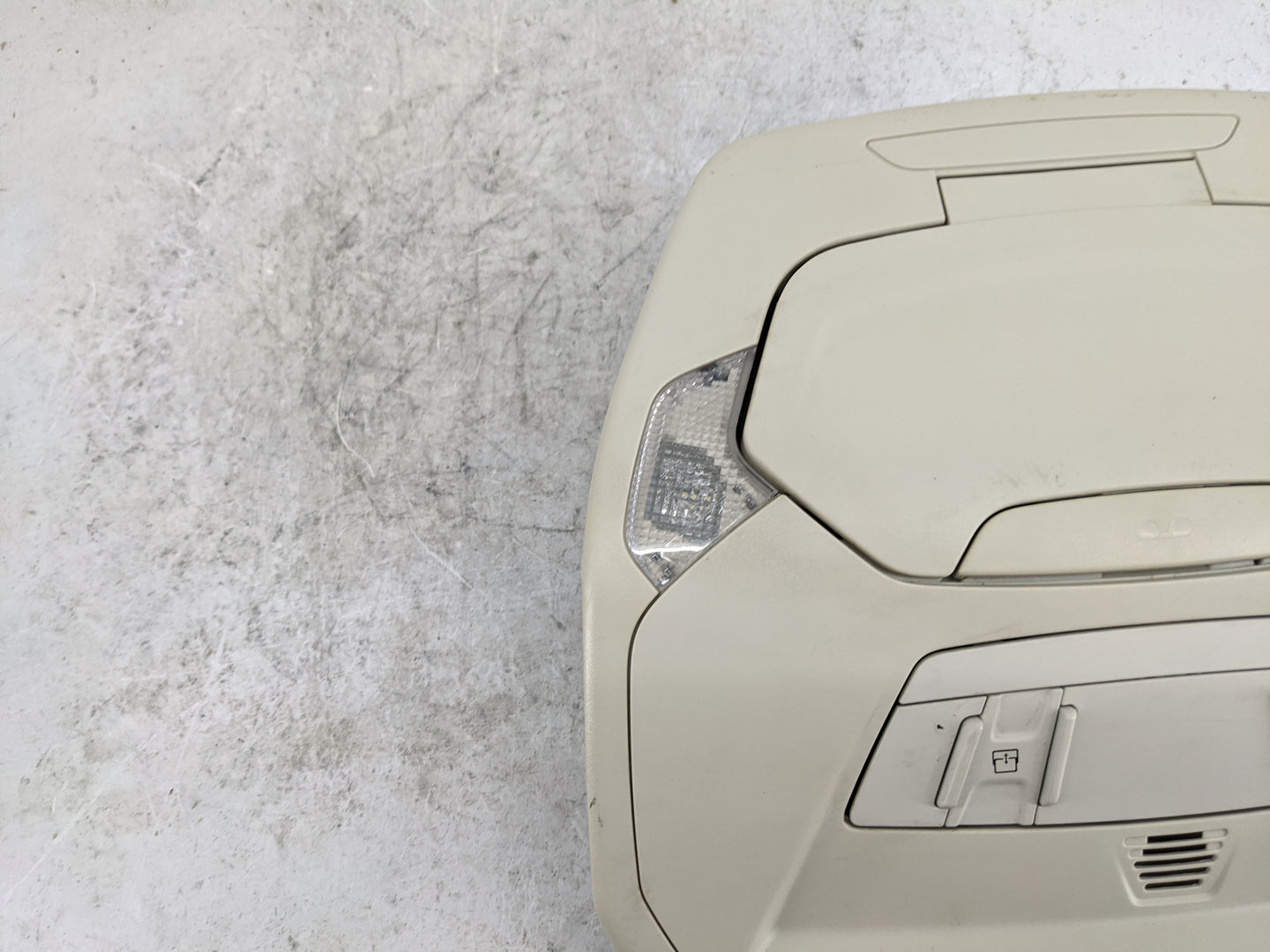2016 Ford Escape Overhead Roof Console Beige - Oemusedautoparts1.com