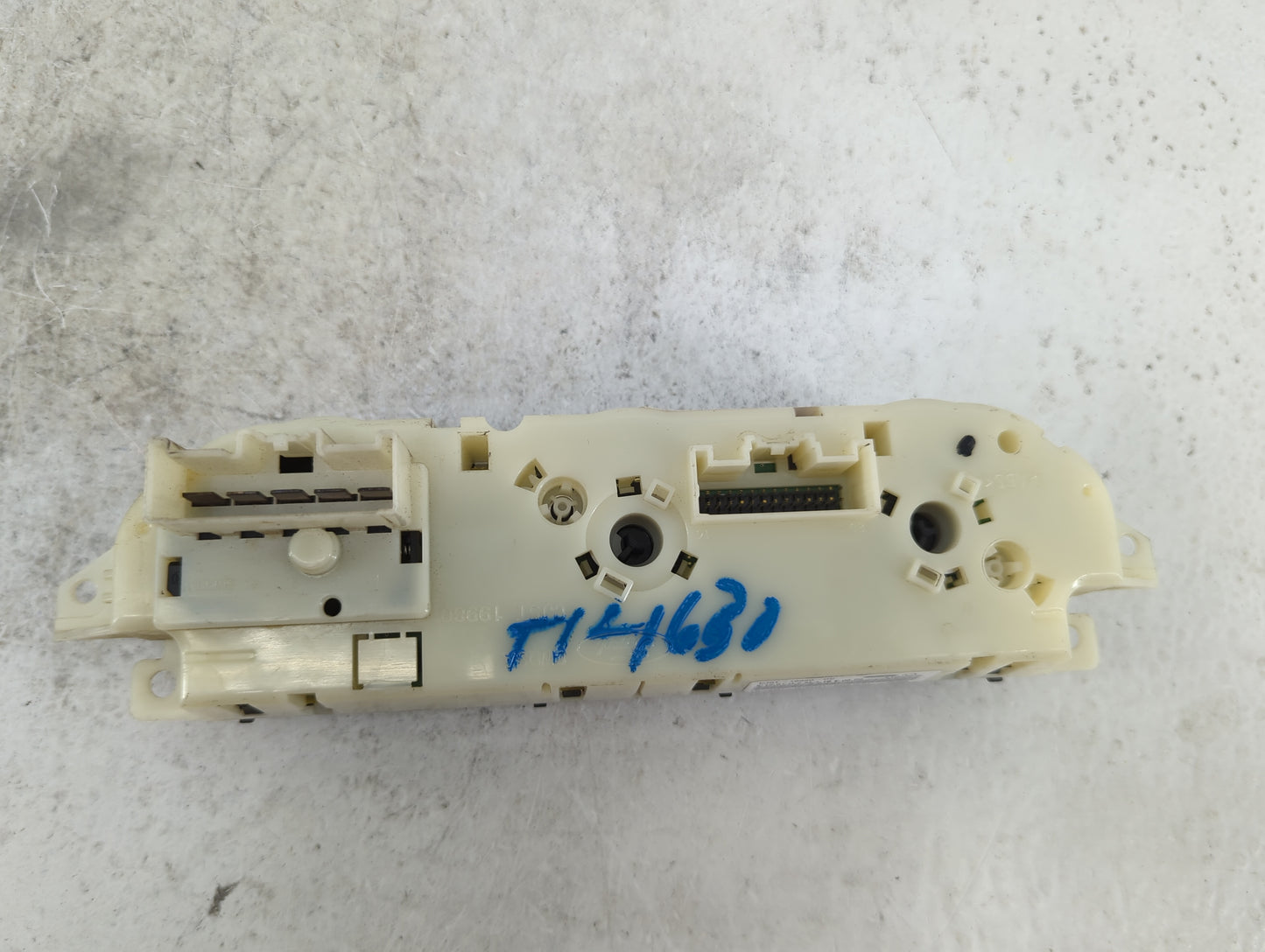 2013-2016 Ford Escape Climate Control Module Temperature AC/Heater Replacement P/N:CJ5T-19980-DC Fits Fits 2013 2014 2015 20