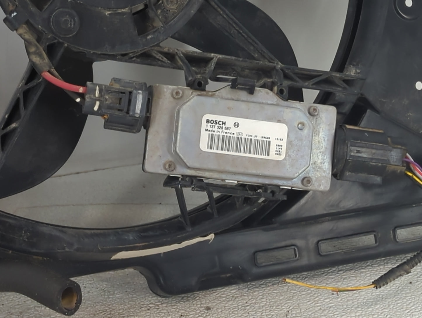2013-2016 Ford Escape Electric Radiator Cooling Fan Motor Assembly P/N:1137328587 CV61-8C607-DE Fits Fits 2013 2014 2015 201