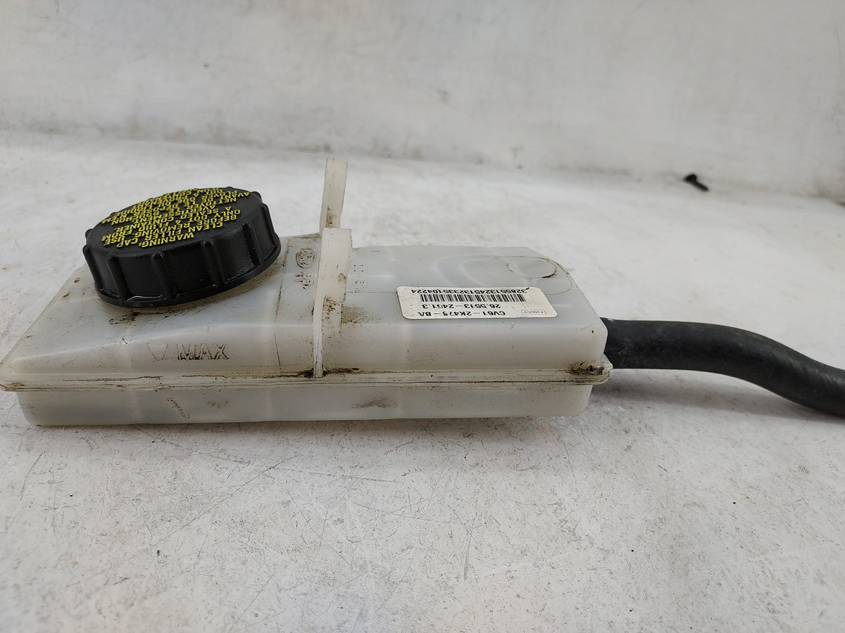 2013-2019 Ford Escape Brake Master Cylinder 1499095 - Oemusedautoparts1.com