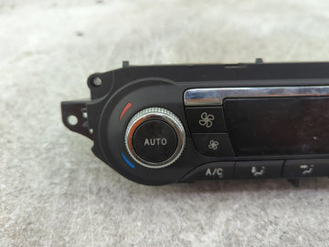 2015-2016 Ford Escape Climate Control Module Temperature AC/Heater Replacement P/N:CJ5T-18C612-BE X25450372 Fits Fits 2015 2016 OEM Used Auto Parts