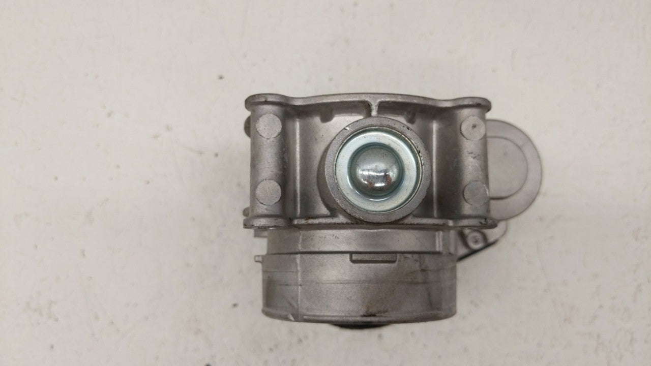 2013-2019 Ford Escape Throttle Body P/N:DS7E-9F991-AK DS7E-9F991-AD Fits Fits 2013 2014 2015 2016 2017 2018 2019 2020 OEM Us