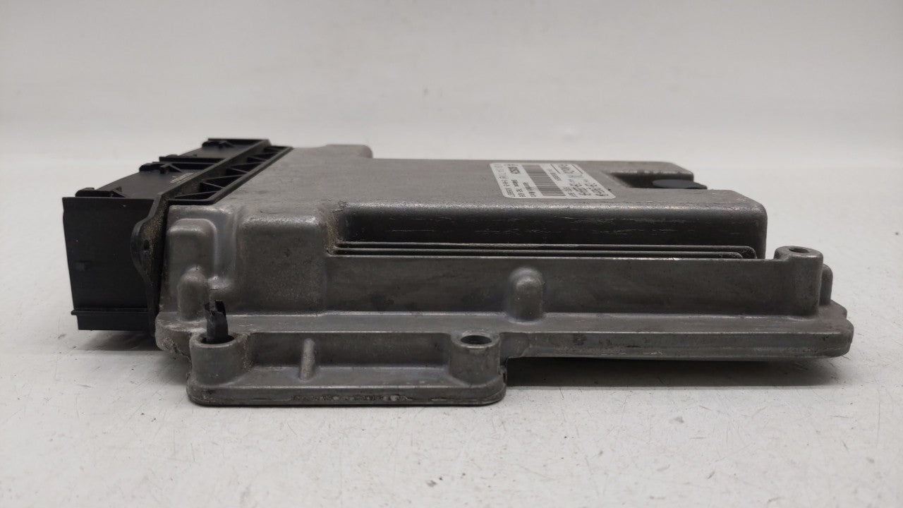 2015-2016 Ford Escape PCM Engine Control Computer ECU ECM PCU OEM P/N:FJ5A-12A650-BA FJ5A-12A560-UC Fits Fits 2015 2016 OEM 