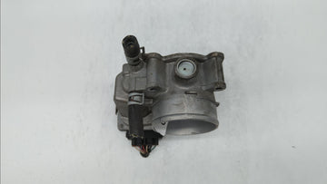 2017-2019 Ford Escape Throttle Body P/N:DS7G-9F991-BB DS7G-9E991-BB, DS7G-9F991-CA Fits Fits 2014 2015 2016 2017 2018 2019 OEM Used Auto Parts