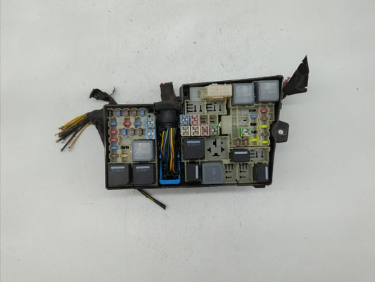 2013-2016 Ford Escape Fusebox Fuse Box Panel Relay Module P/N:AV6T-14A142-AB AV6T-14A067-AD Fits Fits 2013 2014 2015 2016 OEM Used Auto Parts