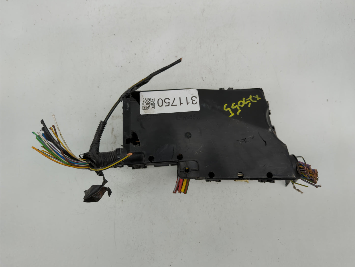 2013-2016 Ford Escape Fusebox Fuse Box Panel Relay Module P/N:AV6T-14A142-AB AV6T-14A067-AD Fits Fits 2013 2014 2015 2016 OE