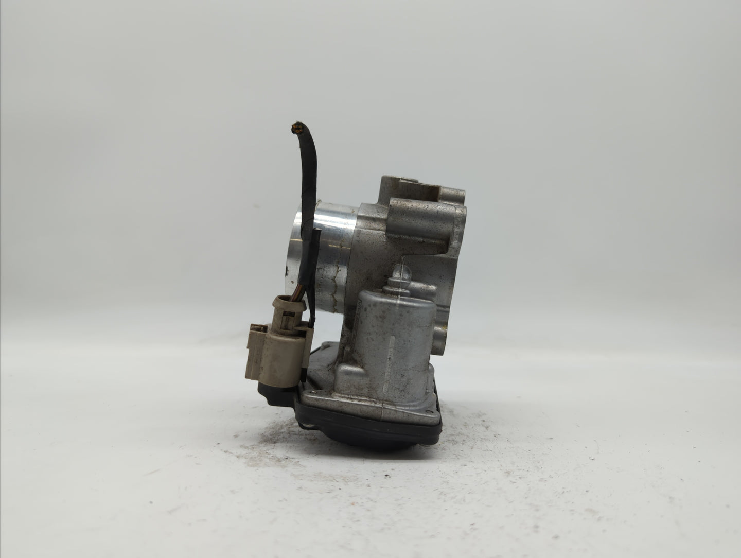 2017-2019 Ford Escape Throttle Body P/N:DS7G-9F991-BB DS7G-9E991-BB, DS7G-9F991-CA Fits Fits 2014 2015 2016 2017 2018 2019 O