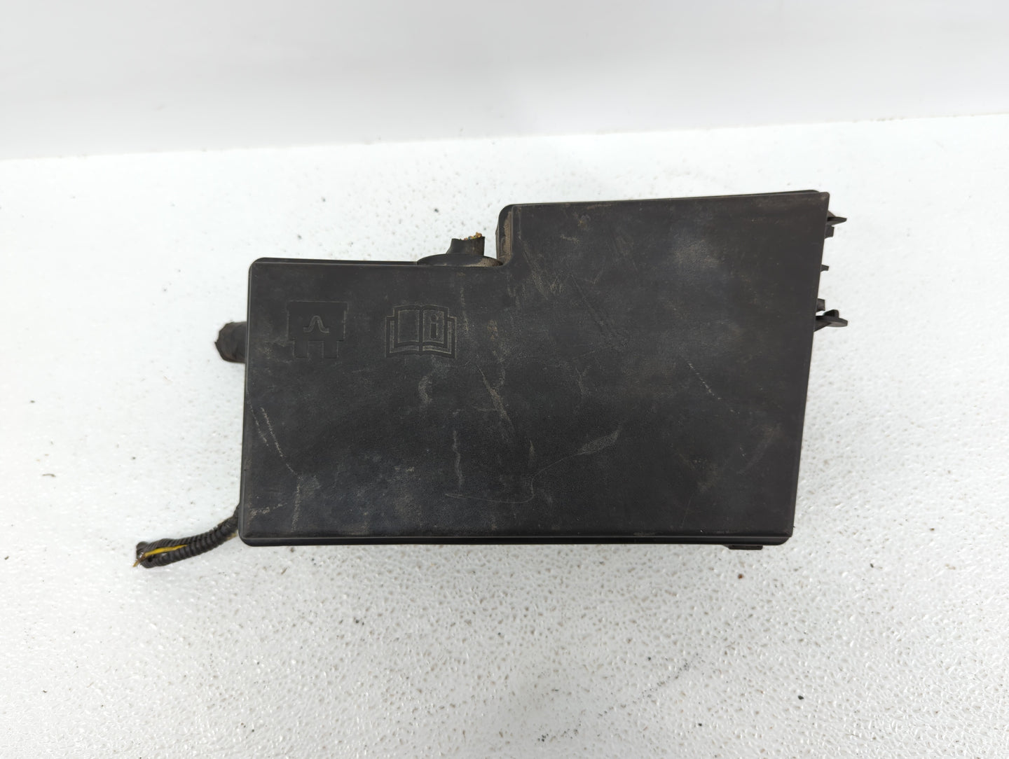 2013-2016 Ford Escape Fusebox Fuse Box Panel Relay Module P/N:AV6T-14A067-AD AV6T-14A142-AB Fits Fits 2013 2014 2015 2016 OE