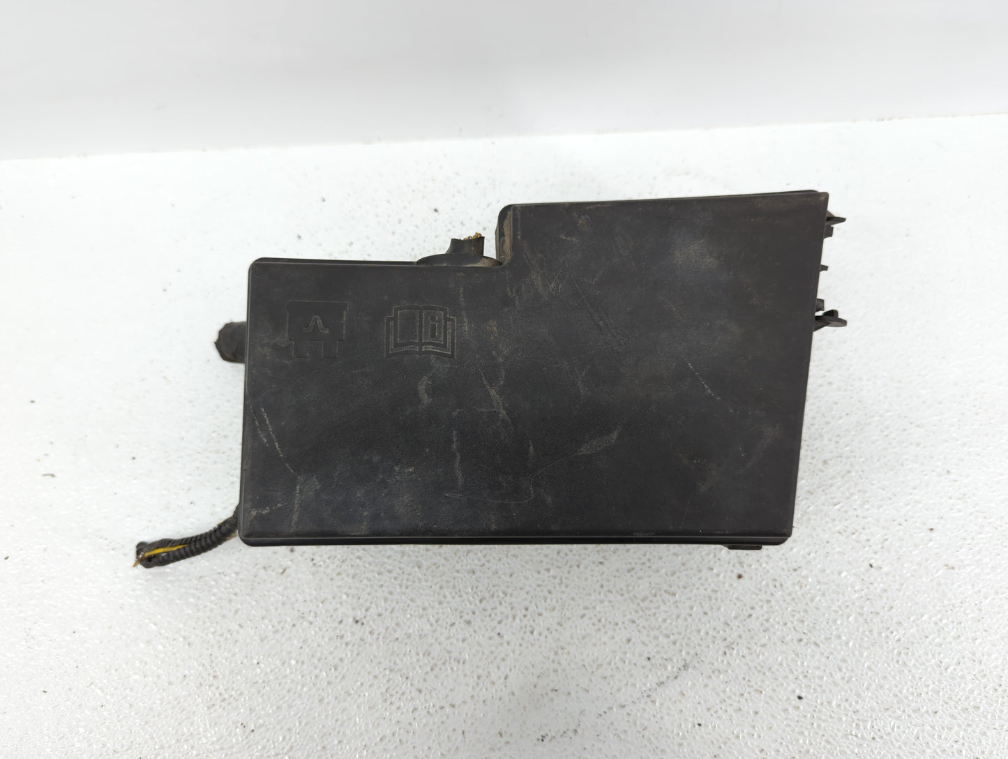 2013-2016 Ford Escape Fusebox Fuse Box Panel Relay Module P/N:AV6T-14A067-AD AV6T-14A142-AB Fits Fits 2013 2014 2015 2016 OE