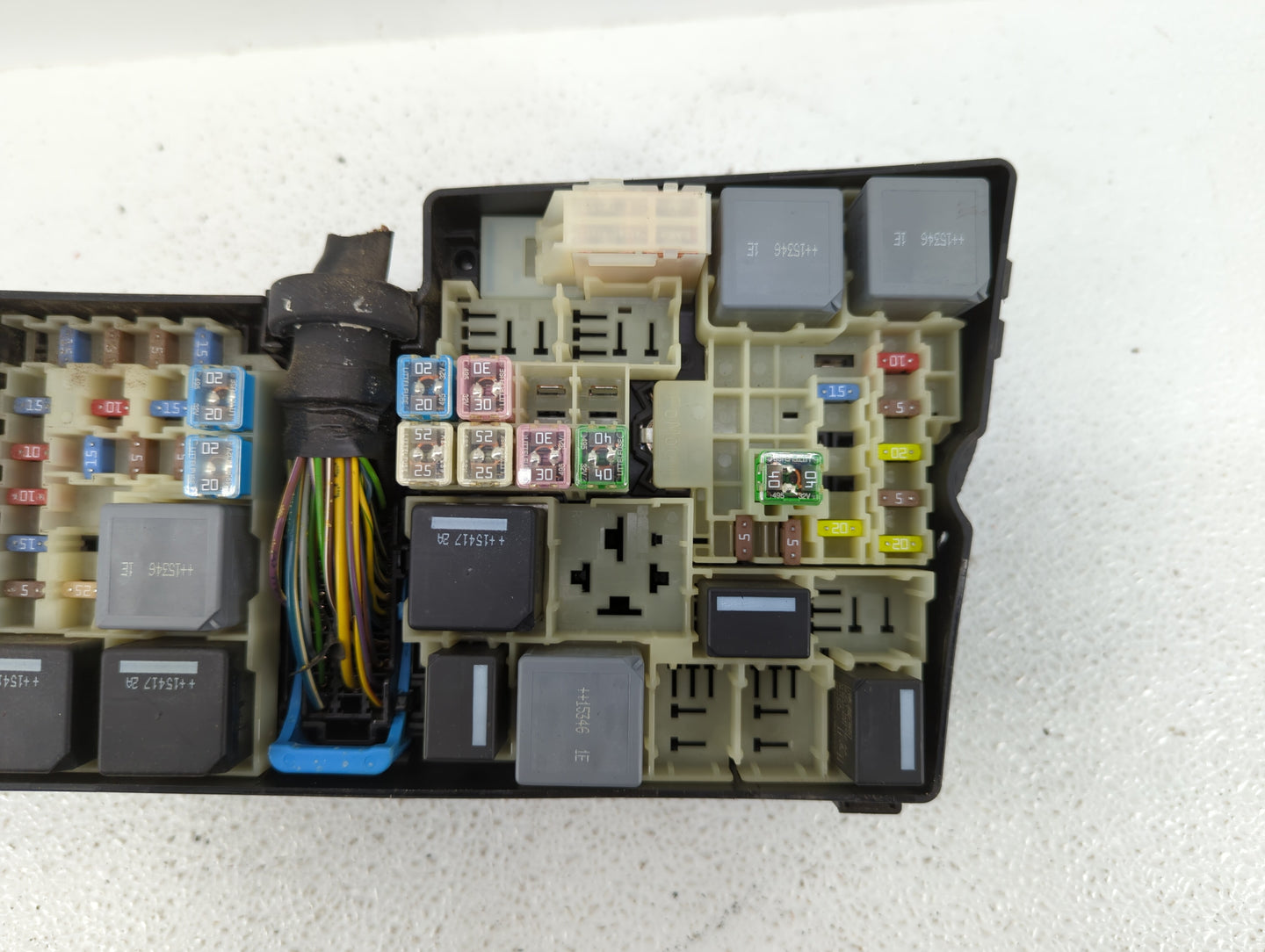 2013-2016 Ford Escape Fusebox Fuse Box Panel Relay Module P/N:AV6T-14A067-AD AV6T-14A142-AB Fits Fits 2013 2014 2015 2016 OE