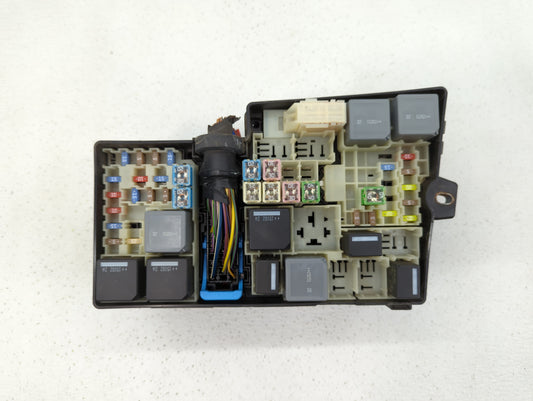 2013-2016 Ford Escape Fusebox Fuse Box Panel Relay Module P/N:AV6T-14A142-AB AV6T-14A067-AD Fits Fits 2013 2014 2015 2016 OEM Used Auto Parts