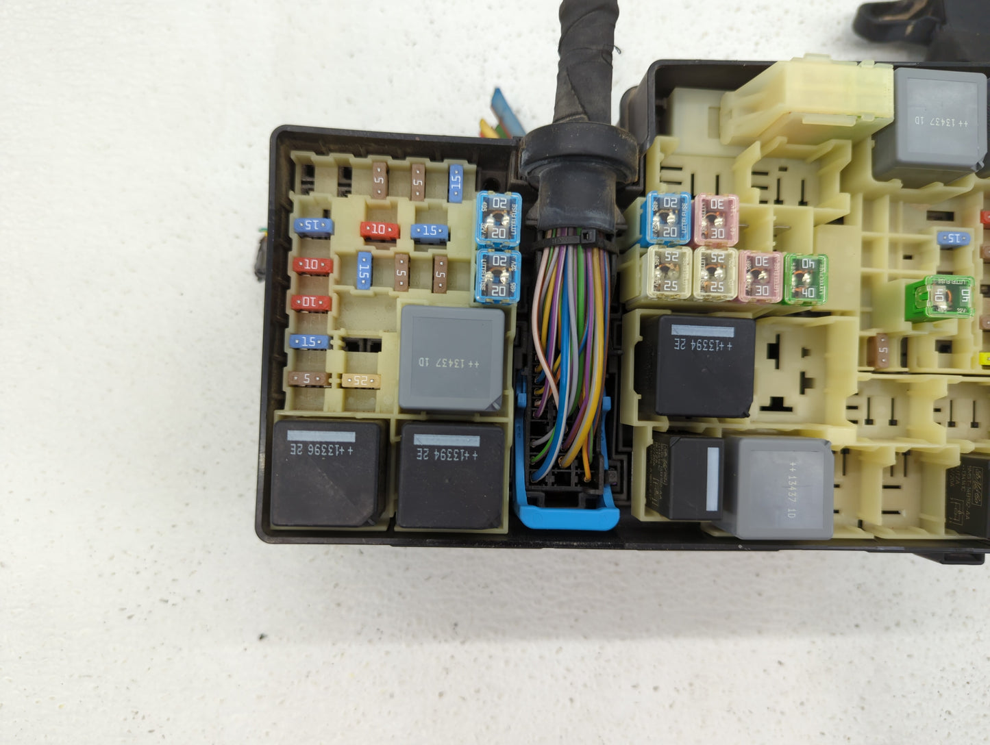 2013-2016 Ford Escape Fusebox Fuse Box Panel Relay Module P/N:AV6T-14A142-AB AV6T-14A067-AD Fits Fits 2013 2014 2015 2016 OE