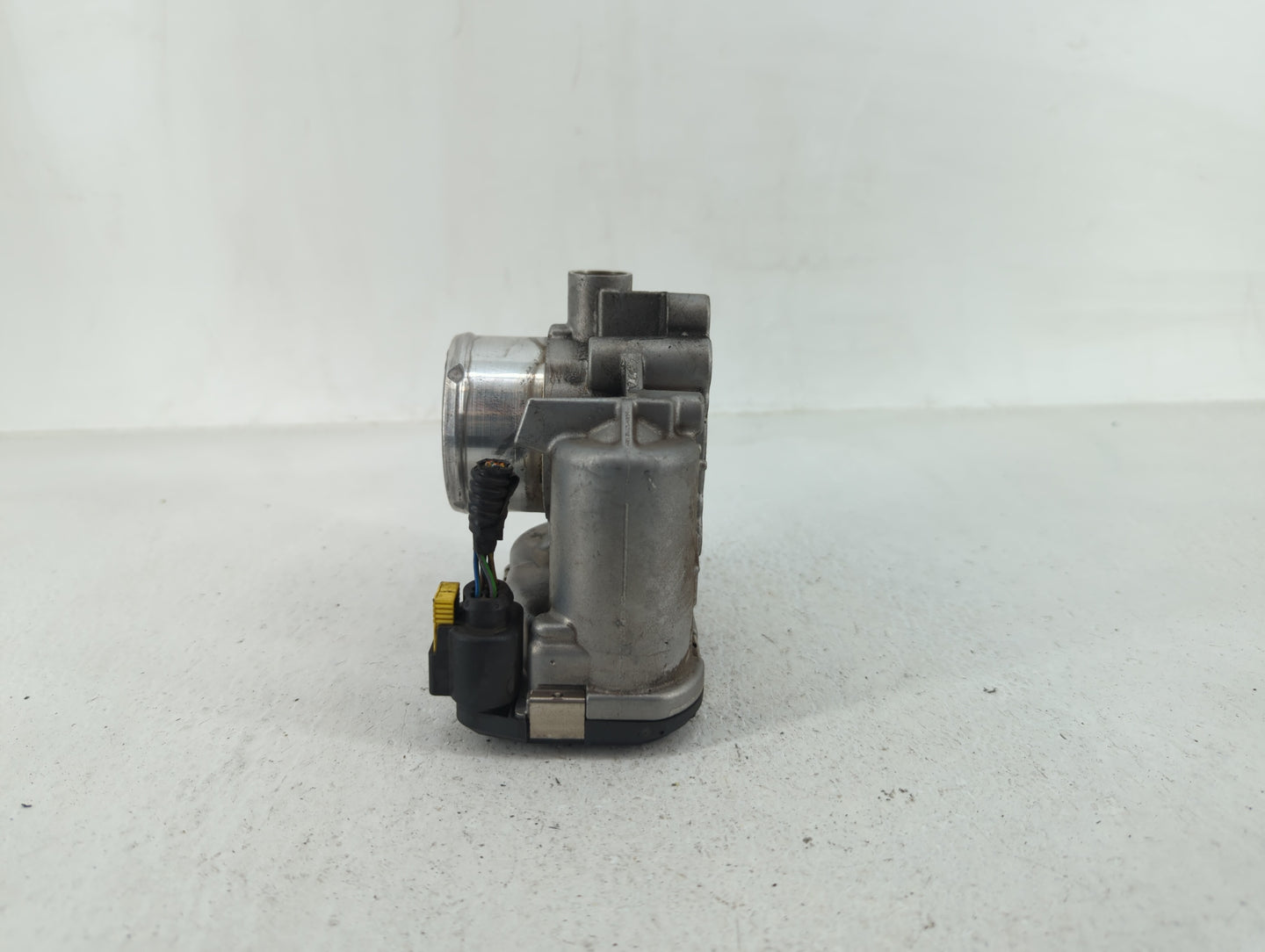 2013-2016 Ford Escape Throttle Body P/N:7S7G-9F991-CA Fits Fits 2013 2014 2015 2016 2017 2018 2019 OEM Used Auto Parts - Oem