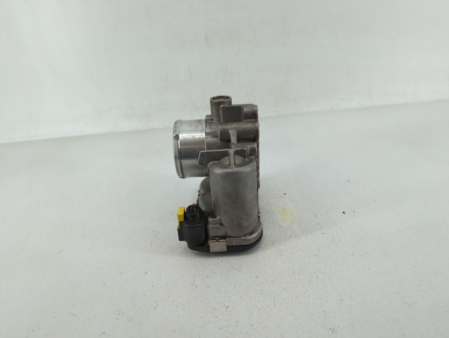 2013-2016 Ford Escape Throttle Body P/N:7S7G-9F991-CA Fits Fits 2013 2014 2015 2016 2017 2018 2019 OEM Used Auto Parts - Oem
